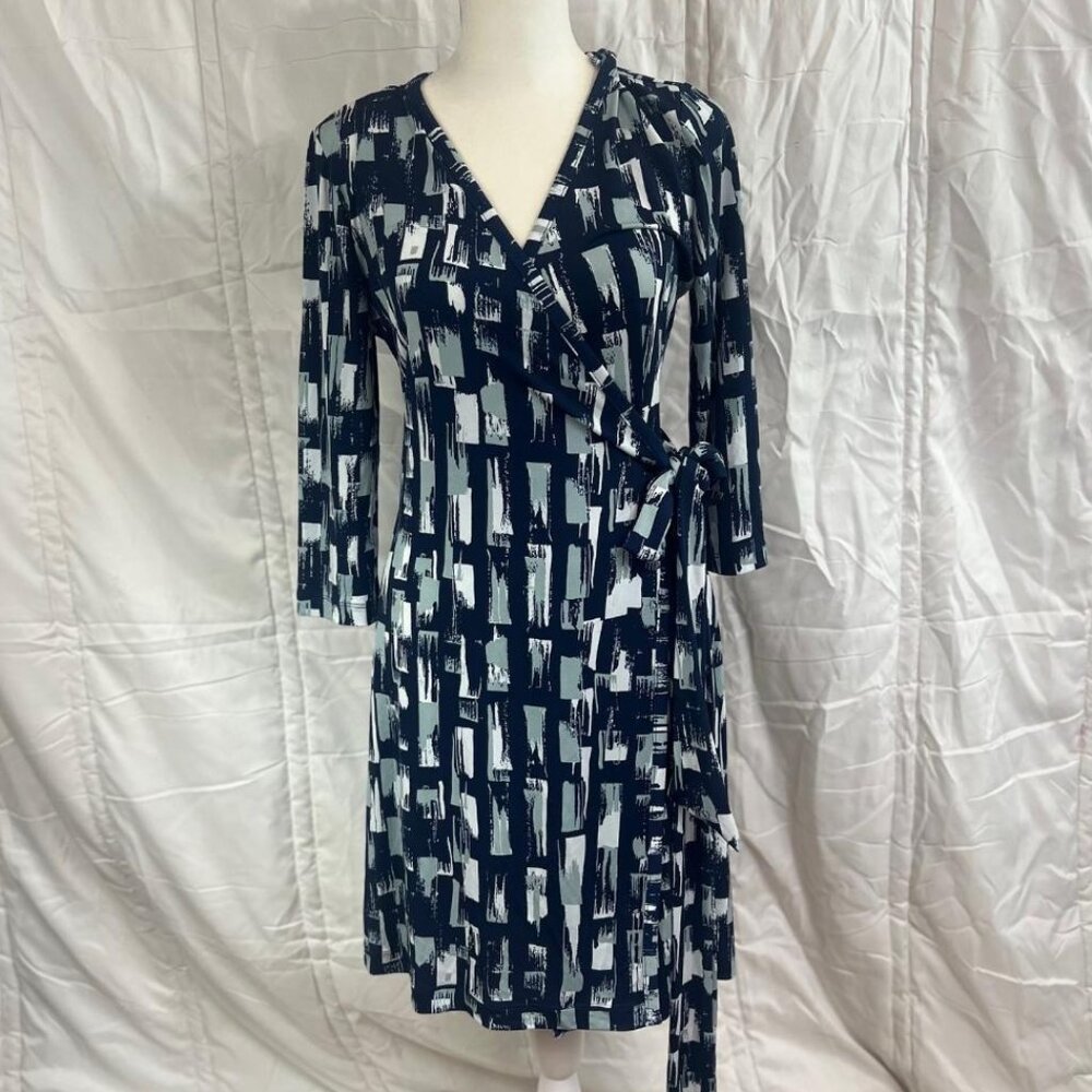 Banana Republic Knit Geometric Wrap Dress in Navy, Grey and White - Size PS